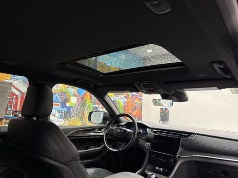 New 2025 Jeep Grand Cherokee L Altitude image 52