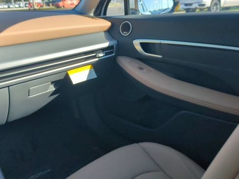 New 2026 Hyundai Sonata Limited FWD image 18