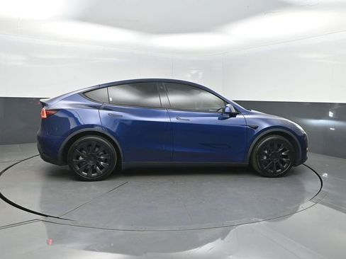Used 2020 Tesla Model Y Long Range image 28