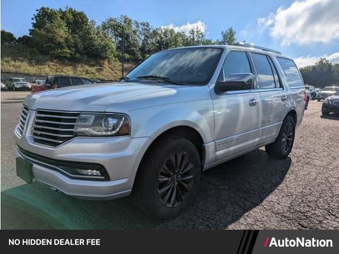 Used 2015 Lincoln Navigator 4WD image 1