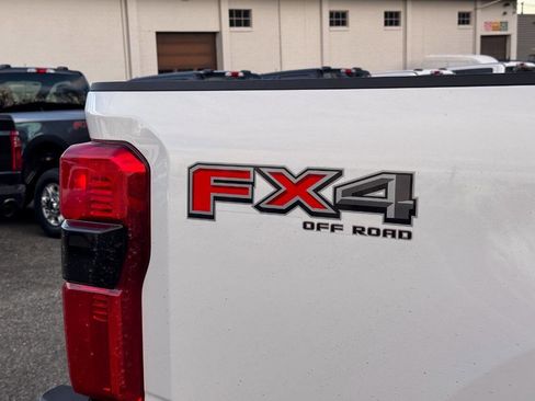 Used 2024 Ford F250 XL w/ STX Appearance Package AWD/4WD image 16