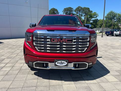Used 2024 GMC Sierra 1500 Denali w/ Technology Package AWD/4WD image 9