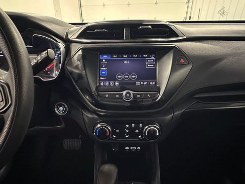 Used 2021 Chevrolet TrailBlazer LT FWD image 25