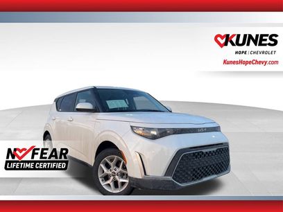 Used 2025 Kia Soul LX w/ LX Technology Package