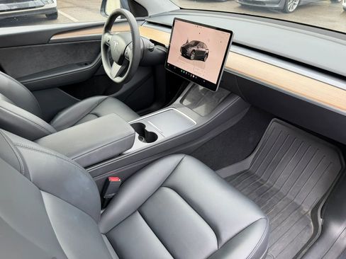 Used 2023 Tesla Model Y Long Range AWD/4WD image 22