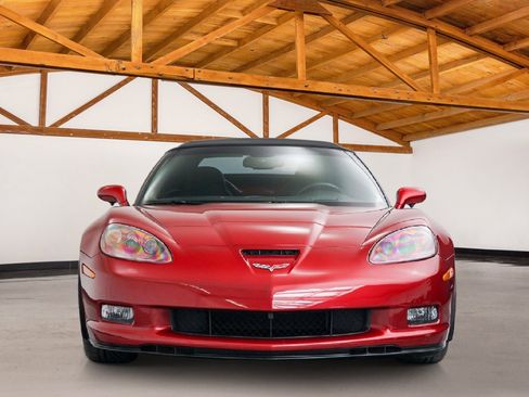 Used 2010 Chevrolet Corvette Grand Sport w/ Preferred Equipment Group RWD image 8