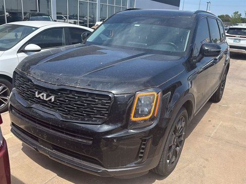 Used 2022 Kia Telluride EX w/ EX Premium Package AWD/4WD image 2
