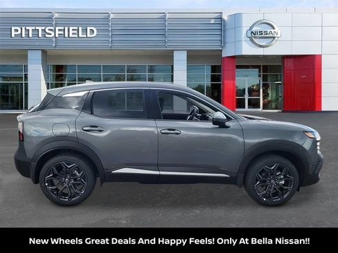 New 2026 Nissan Kicks SR w/ SR Premium Package AWD/4WD image 2