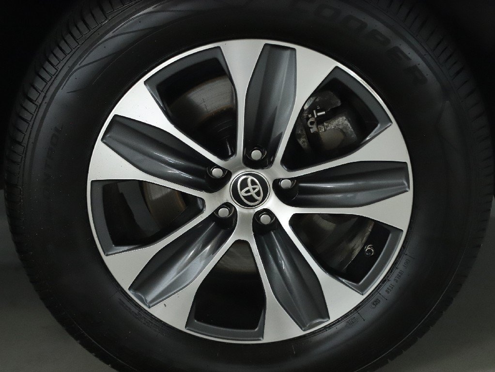 Used 2021 Toyota Highlander XLE AWD/4WD image 10