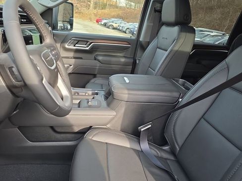 New 2026 GMC Sierra 2500 Denali w/ Denali Reserve Package AWD/4WD image 4