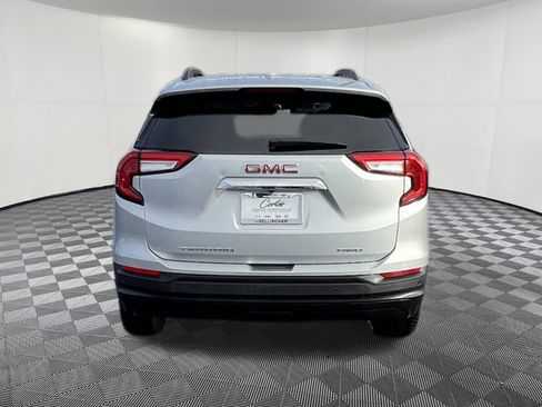 Used 2022 GMC Terrain SLE w/ Driver Convenience Package image 5