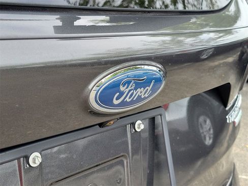 Used 2018 Ford Escape Titanium image 5