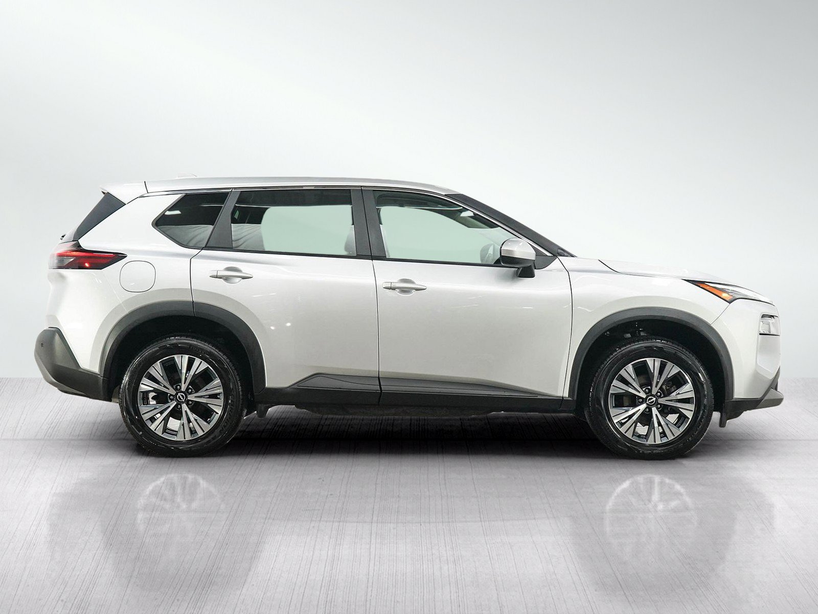 Used 2023 Nissan Rogue SV AWD/4WD image 6