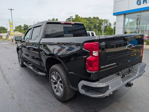Used 2023 Chevrolet Silverado 1500 LT AWD/4WD image 3