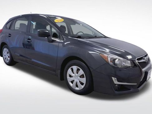 Used 2016 Subaru Impreza 2.0i image 2