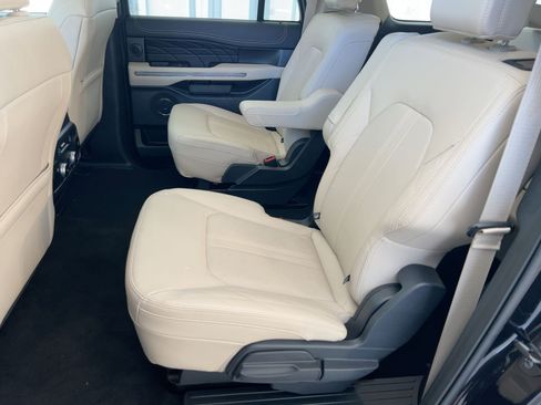 Used 2024 Ford Expedition Max Platinum image 15