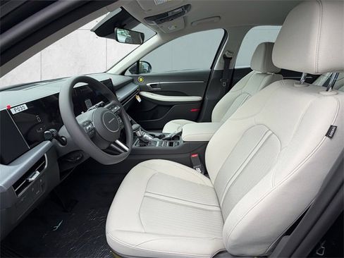 New 2026 Hyundai Sonata SE image 3
