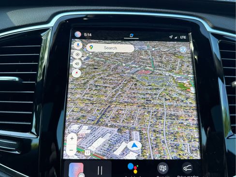 Certified 2024 Volvo XC90 B6 Ultimate w/ Lounge Package image 30