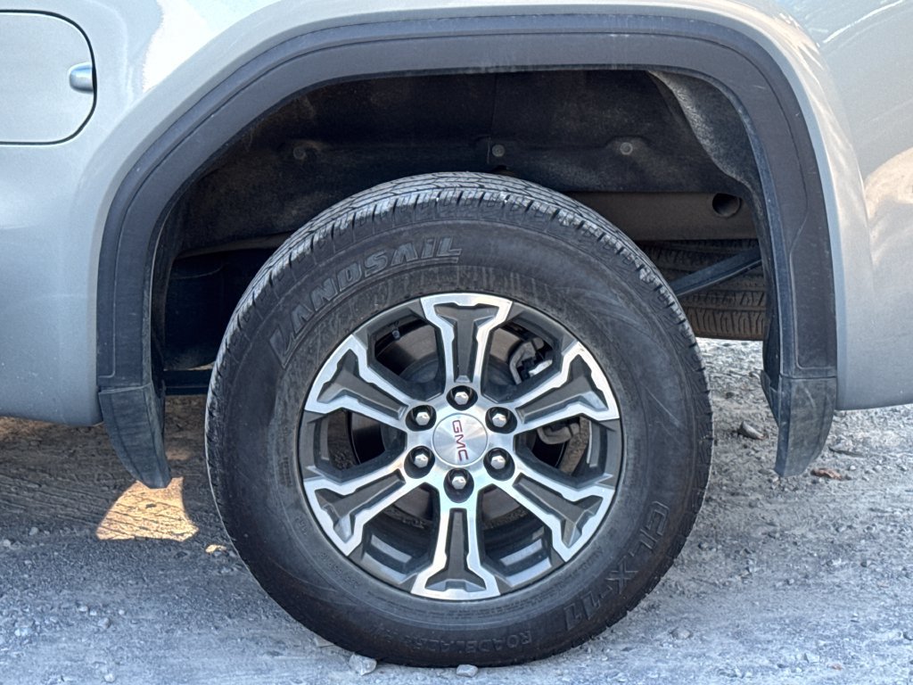 Used 2025 GMC Sierra 1500 SLT AWD/4WD image 24