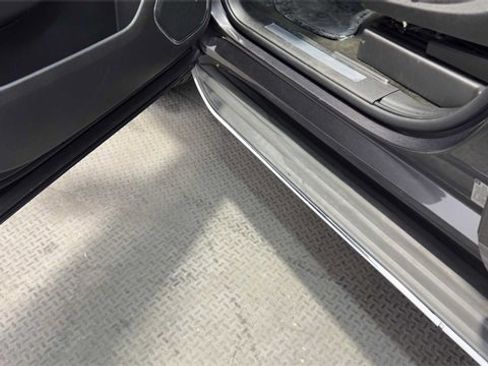 Used 2016 GMC Yukon XL SLT w/ Open Road Package image 23