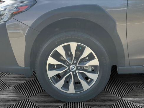 Used 2024 Subaru Outback Limited AWD/4WD image 9
