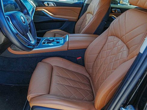 Used 2023 BMW X7 xDrive40i w/ Premium Package image 11