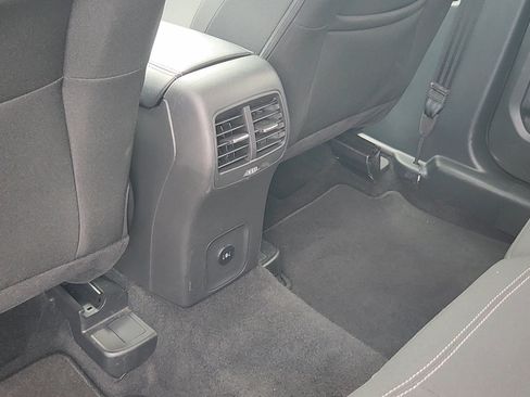 Used 2025 Ford Escape Active AWD/4WD image 17