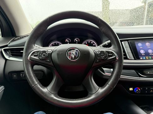Used 2021 Buick Enclave Essence w/ Sport Touring Edition FWD image 6