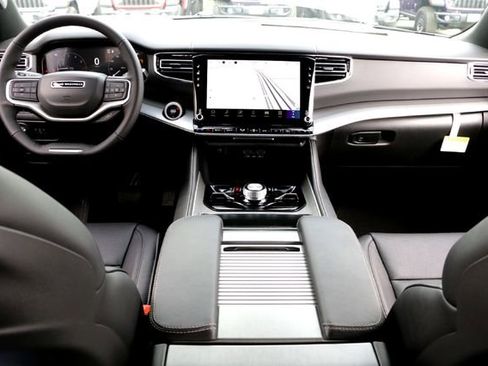 New 2026 Jeep Grand Wagoneer Limited image 21