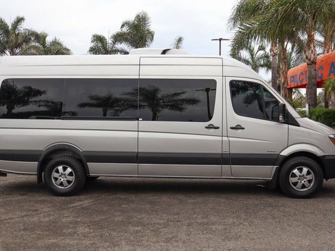 Used 2016 Mercedes-Benz Sprinter 2500 image 9