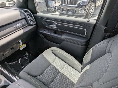 New 2026 RAM 1500 Big Horn AWD/4WD image 17