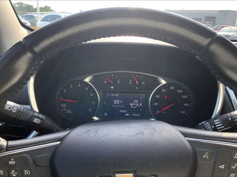 Used 2020 Chevrolet Equinox LT FWD image 26
