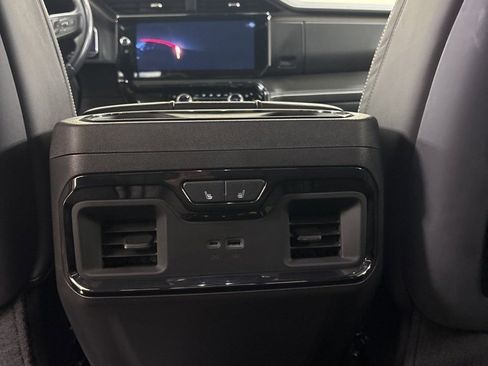 Used 2024 GMC Sierra 1500 AT4X image 23