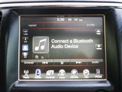 Used 2017 Jeep Grand Cherokee Overland image 36