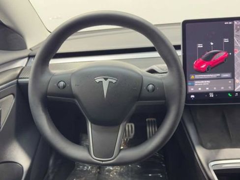Used 2021 Tesla Model 3 Performance image 15