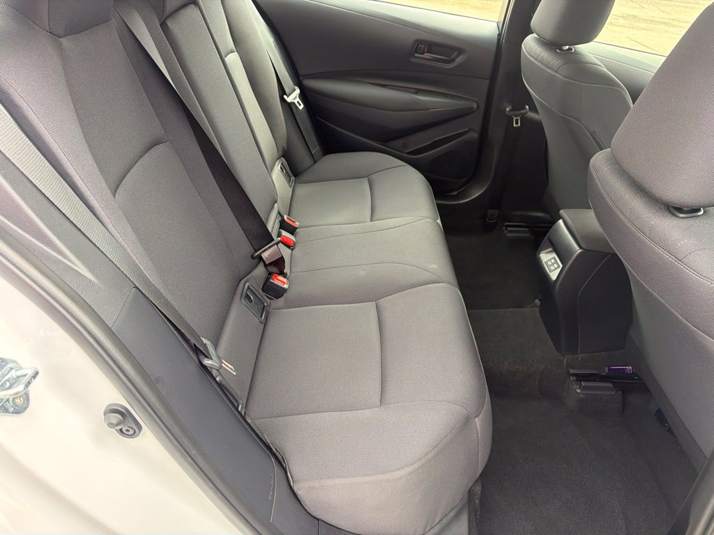 Used 2025 Toyota Corolla LE FWD image 20