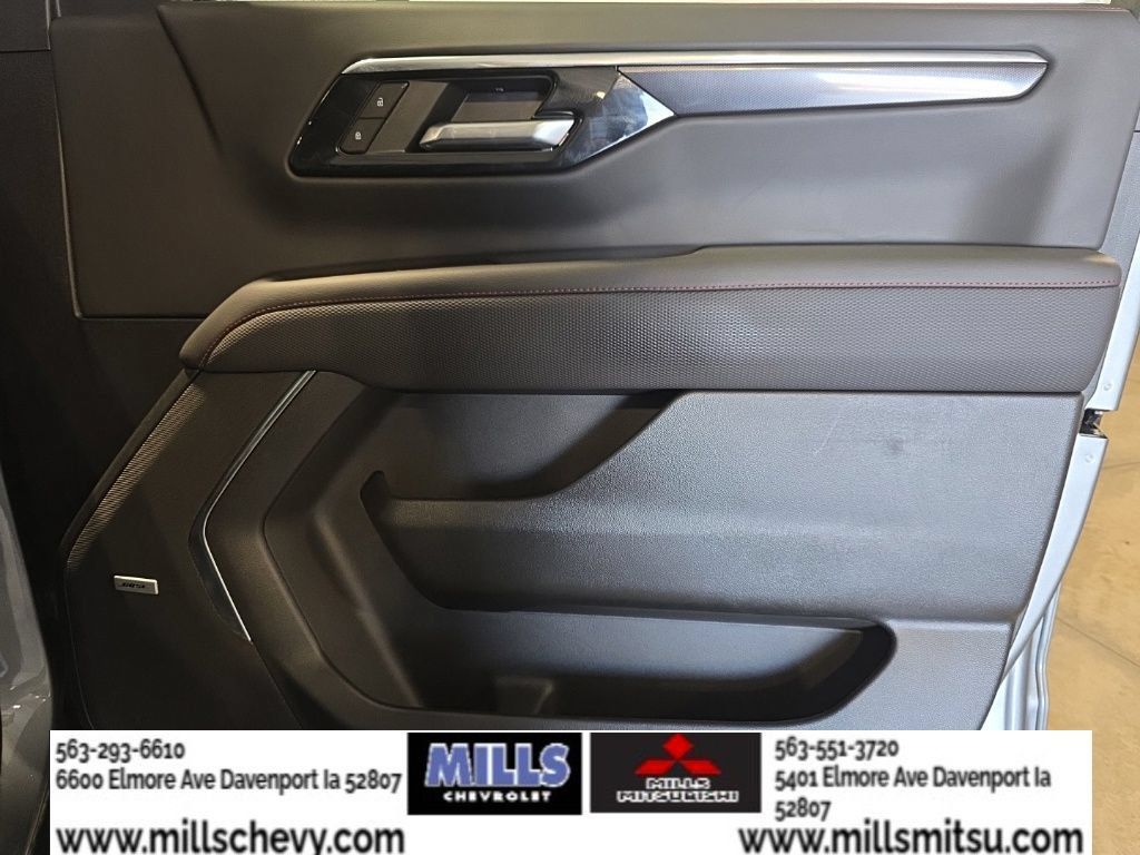 Used 2025 Chevrolet Suburban RST w/ Comfort Package AWD/4WD image 22