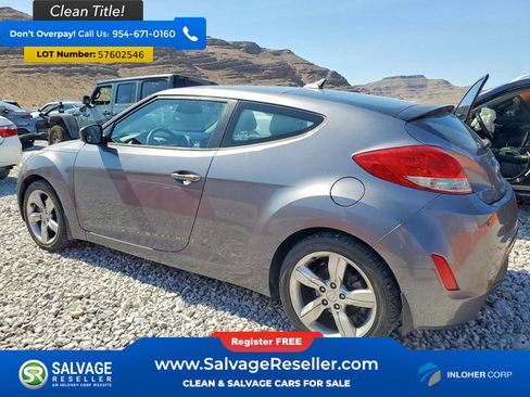 Used 2013 Hyundai Veloster FWD image 3