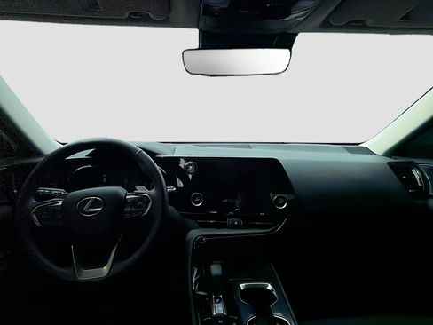 Used 2025 Lexus NX 250 FWD w/ Accessory Package (2T) image 19