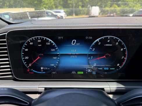 Used 2023 Mercedes-Benz GLS 450 4MATIC image 9