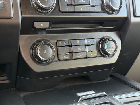 Used 2017 Ford F150 XL w/ Equipment Group 101A Mid image 14