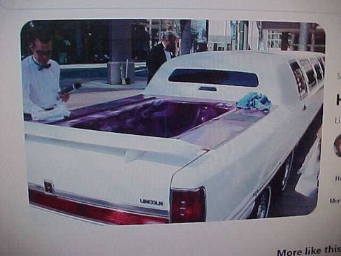Used 1993 Lincoln Town Car Executive RWD image 2