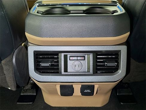 Used 2023 Ford F250 Lariat w/ Chrome Package image 24