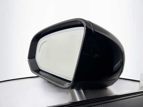 Used 2024 Volvo S60 B5 Plus image 16