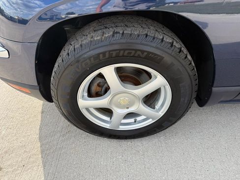 Used 2004 Chrysler Pacifica 2WD image 11