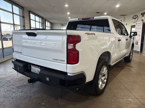Used 2021 Chevrolet Silverado 1500 Custom image 2