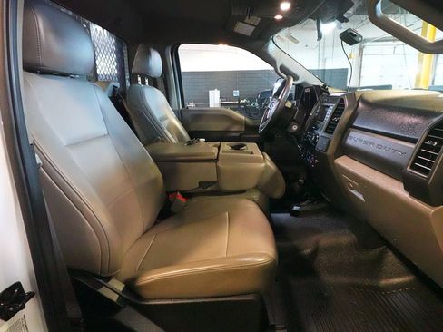 Used 2019 Ford F550 4x4 Regular Cab Super Duty image 15