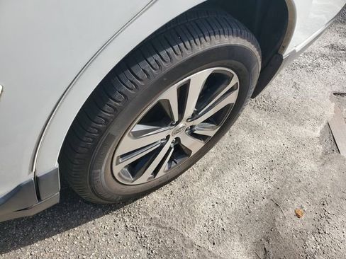 Used 2018 Subaru Outback 2.5i Limited image 7