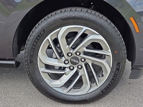 New 2025 Lincoln Navigator L Reserve AWD/4WD image 7