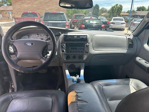 Used 2003 Ford Explorer Sport Trac XLS AWD/4WD image 13